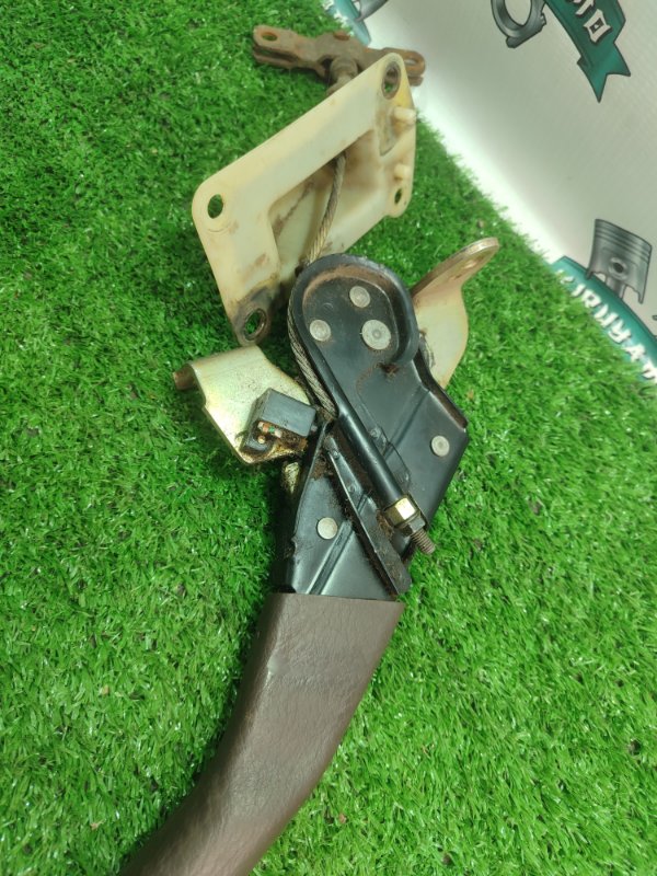 Рычаг стояночного тормоза Toyota Carina 1989 st170