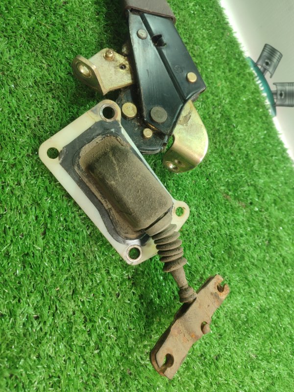 Рычаг стояночного тормоза Toyota Carina 1989 st170