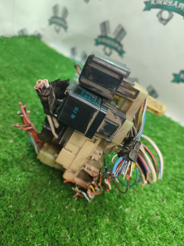 Блок предохранителей Toyota Carina 1989 st170