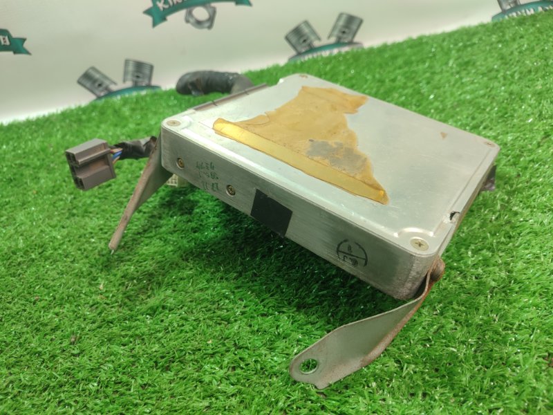 Блок управления двигателем Toyota Carina 1989 st170