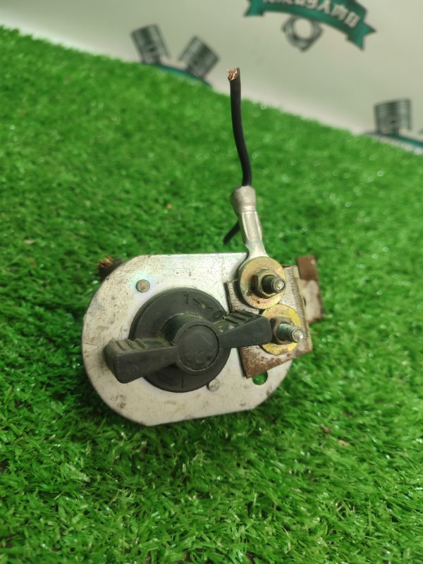 Выключатель массы винтовой Toyota Carina 1989 st170