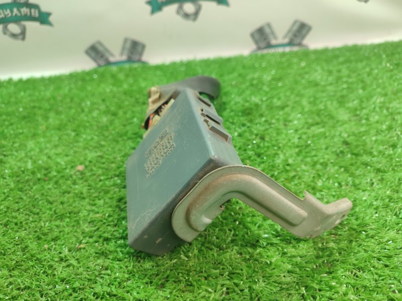 Блок управления дверьми Toyota Carina 1989 st170