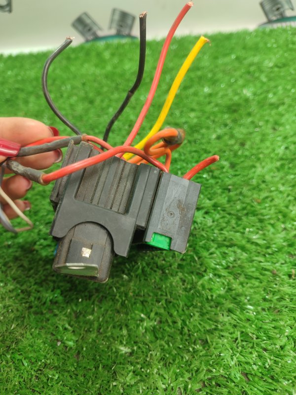 Блок предохранителей Toyota Carina 1989 st170