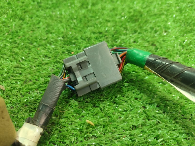 Фишка разъем Toyota Carina 1989 st170