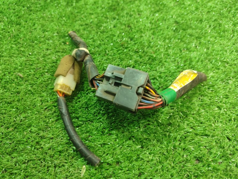 Фишка разъем Toyota Carina 1989 st170