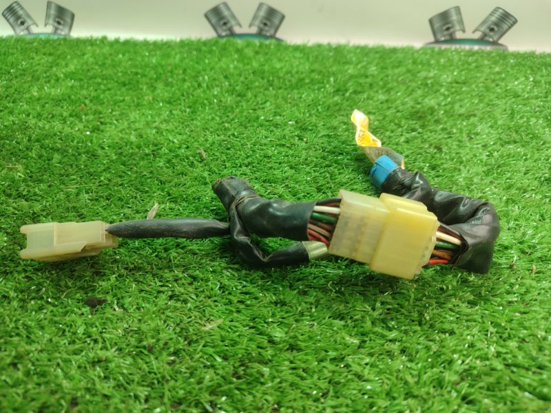 Фишка разъем Toyota Carina 1989 st170