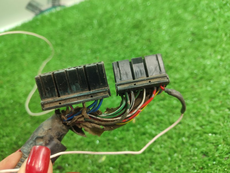 Фишка разъем Toyota Carina 1989 st170