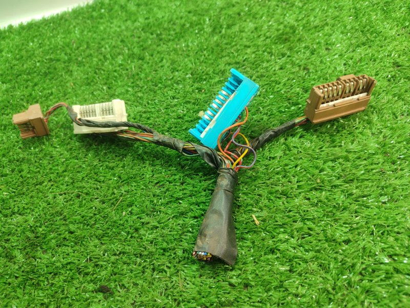 Фишка разъем Toyota Carina 1989 st170