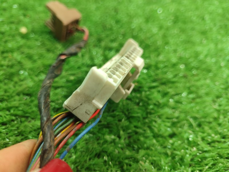 Фишка разъем Toyota Carina 1989 st170