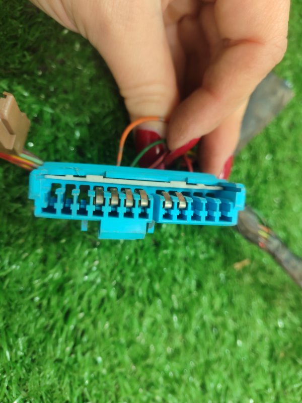 Фишка разъем Toyota Carina 1989 st170