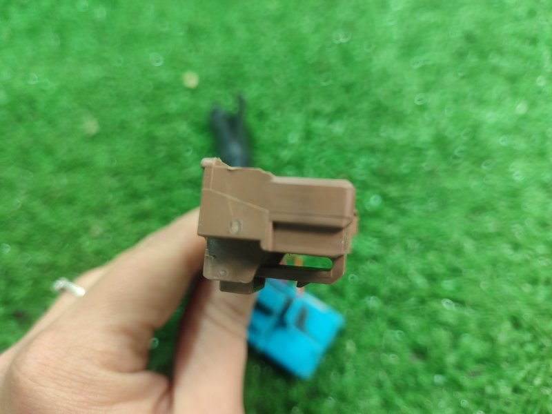 Фишка разъем Toyota Carina 1989 st170