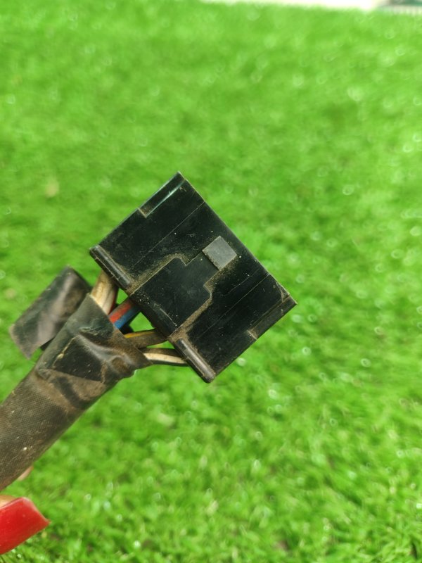 Фишка разъем Toyota Carina 1989 st170