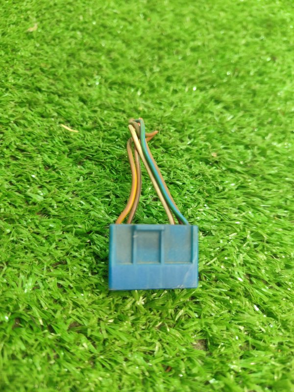 Фишка разъем Toyota Carina 1989 st170