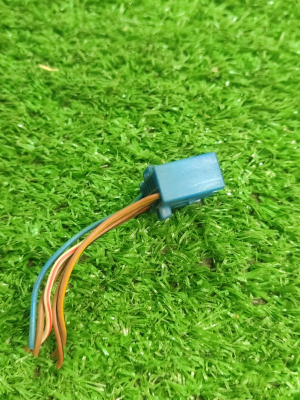 Фишка разъем Toyota Carina 1989 st170