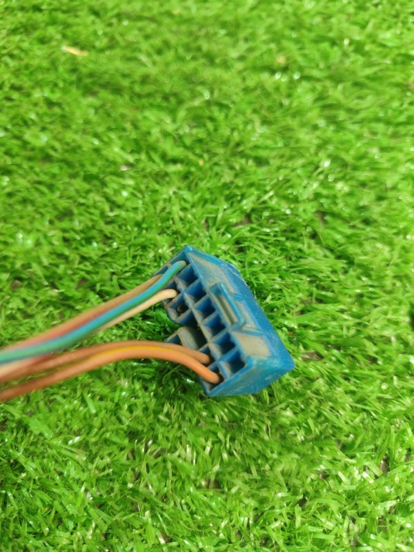 Фишка разъем Toyota Carina 1989 st170