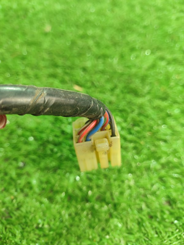 Фишка разъем Toyota Carina 1989 st170