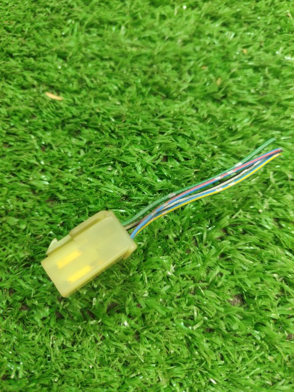 Фишка разъем Toyota Carina 1989 st170