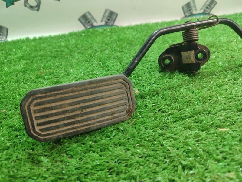 Педаль газа Toyota Carina 1989 st170