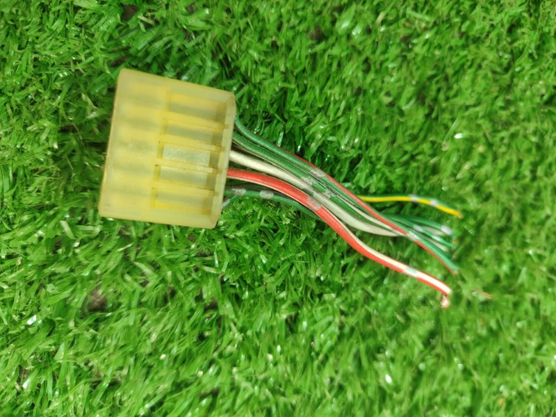 Фишка разъем Toyota Carina 1989 st170