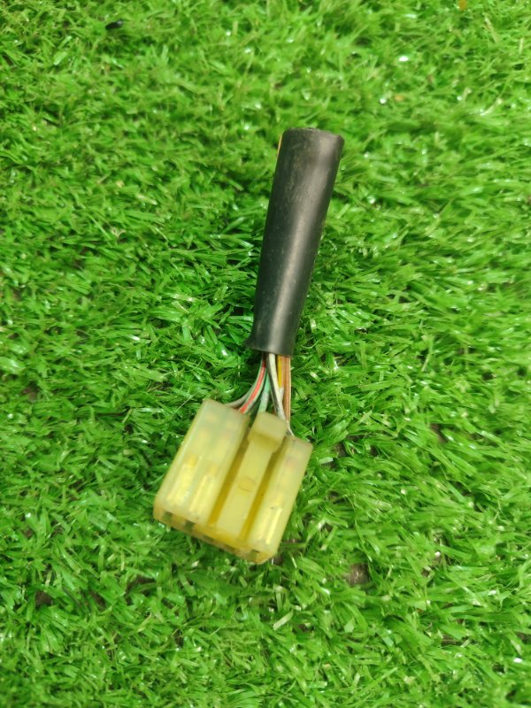 Фишка разъем Toyota Carina 1989 st170