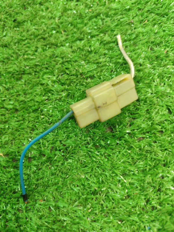 Фишка разъем Toyota Carina 1989 st170