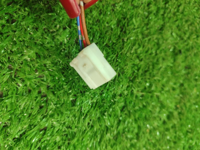 Фишка разъем Toyota Carina 1989 st170