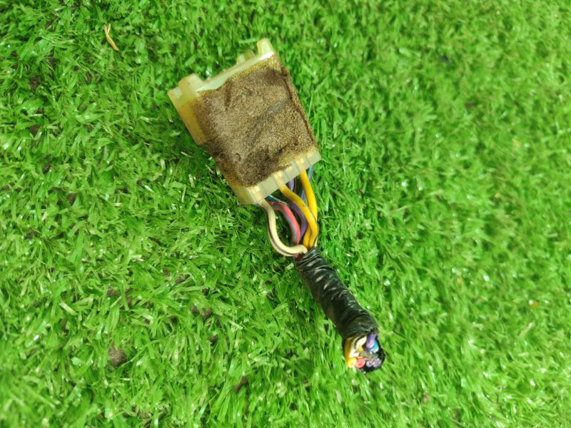 Фишка разъем Toyota Carina 1989 st170