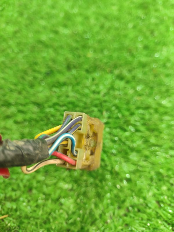 Фишка разъем Toyota Carina 1989 st170