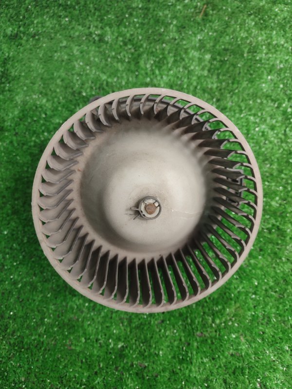 Мотор печки Toyota Carina 1989 st170