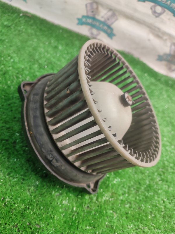 Мотор печки Toyota Carina 1989 st170