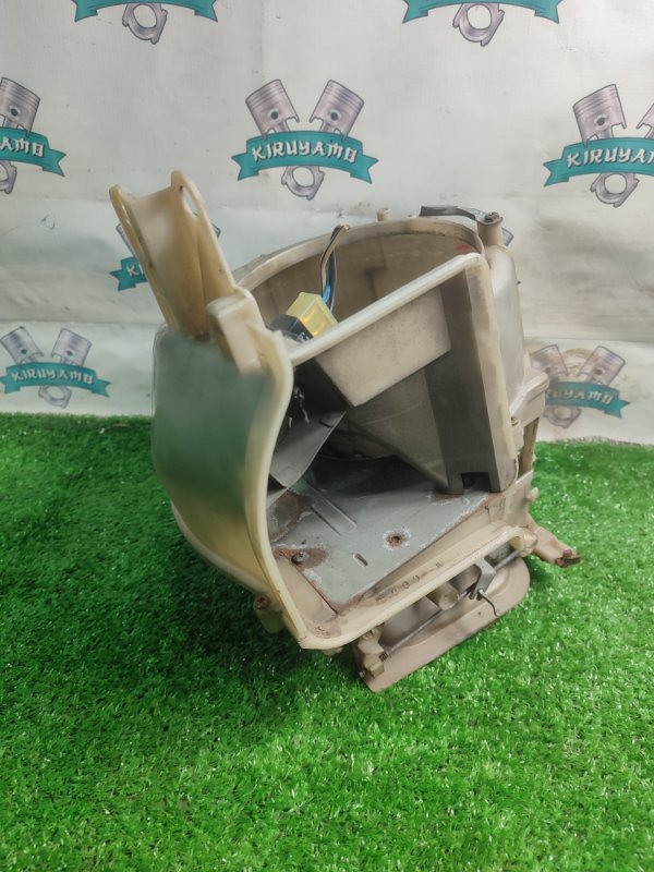 Корпус моторчика отопителя Toyota Carina 1989 st170