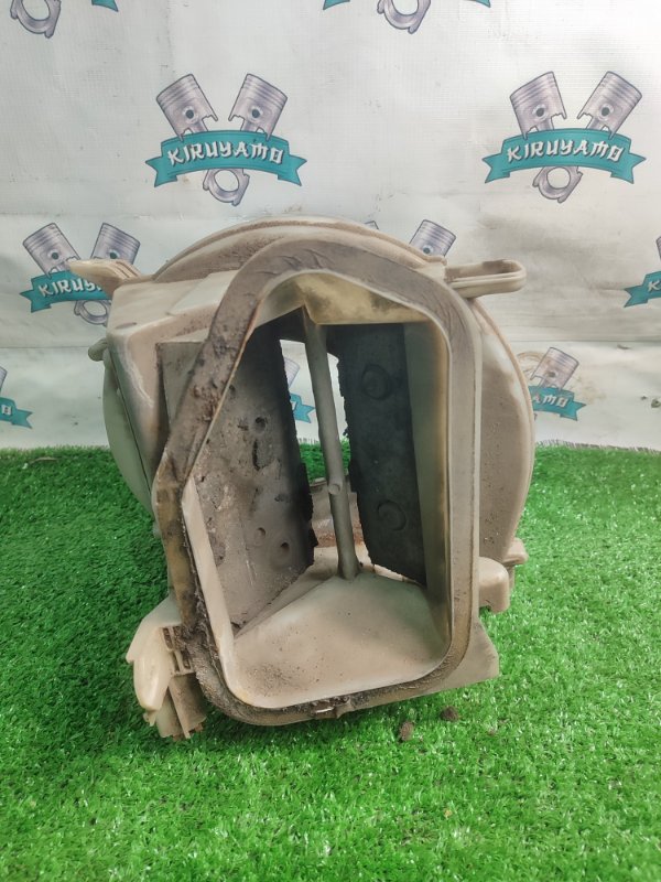 Корпус моторчика отопителя Toyota Carina 1989 st170