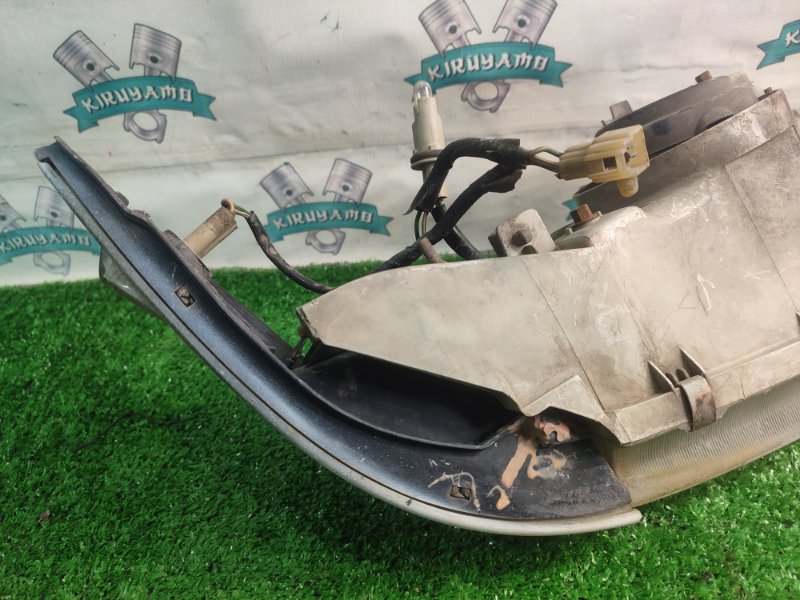 Фара Toyota Carina 1989 st170