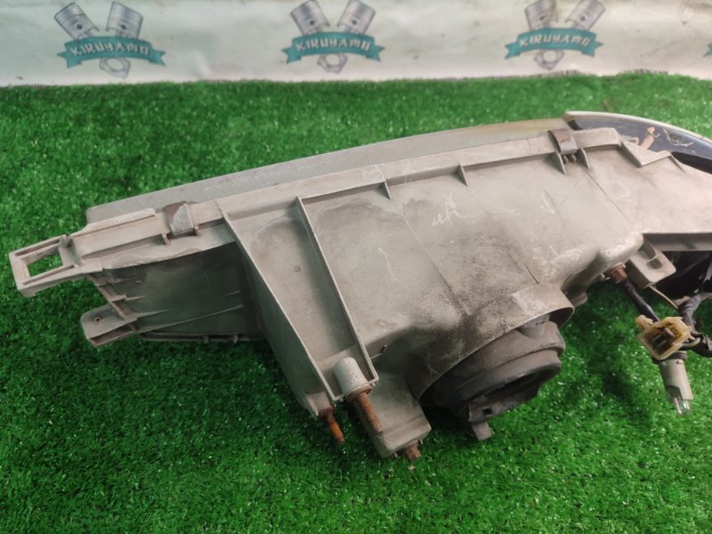 Фара Toyota Carina 1989 st170