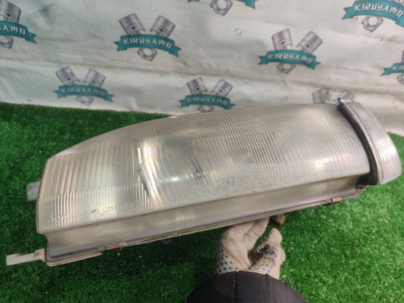 Фара Toyota Carina 1989 st170