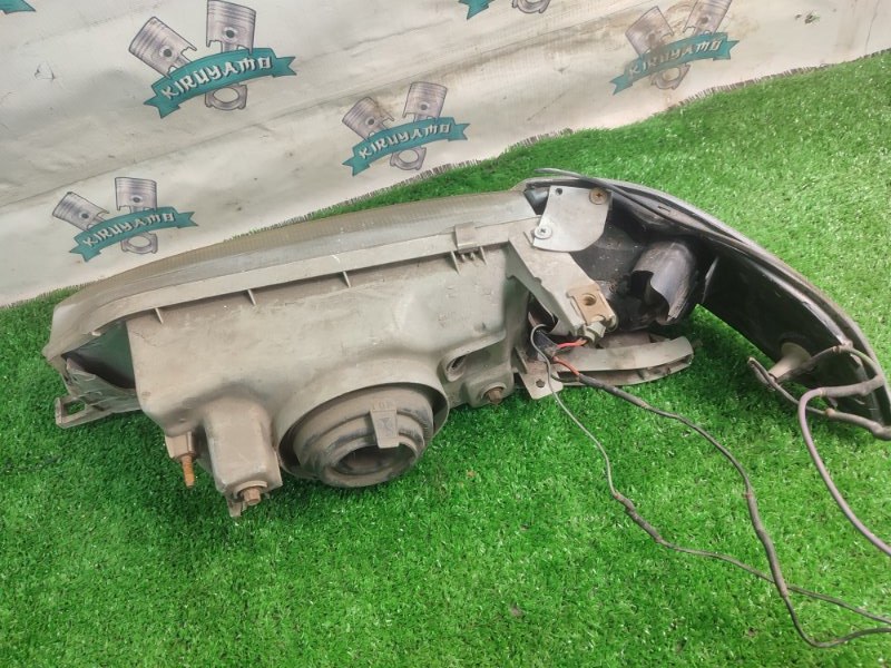 Фара Toyota Carina 1989 st170