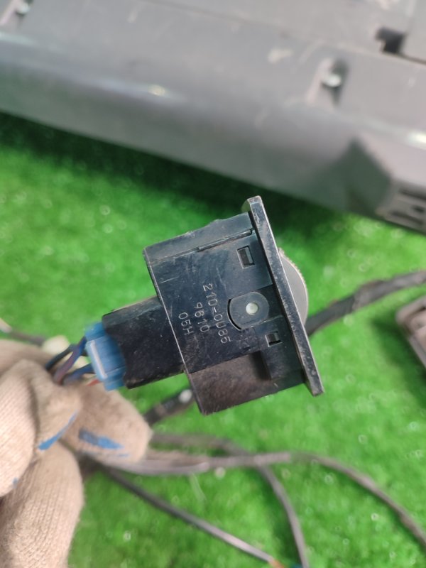 Ионизатор Toyota Carina 1989 st170