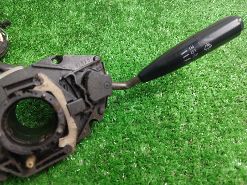 Блок подрулевых переключателей Toyota Carina 1989 st170