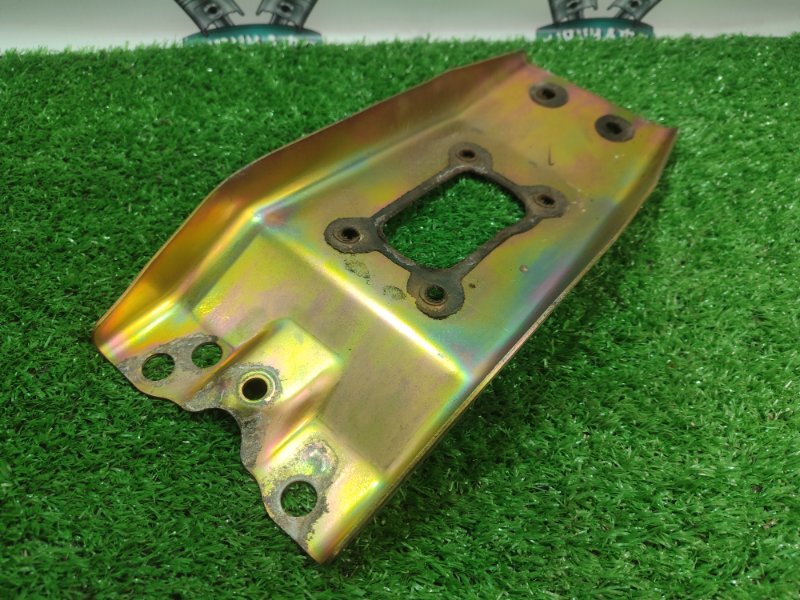 КРОНШТЕЙН Toyota Carina 1989 st170