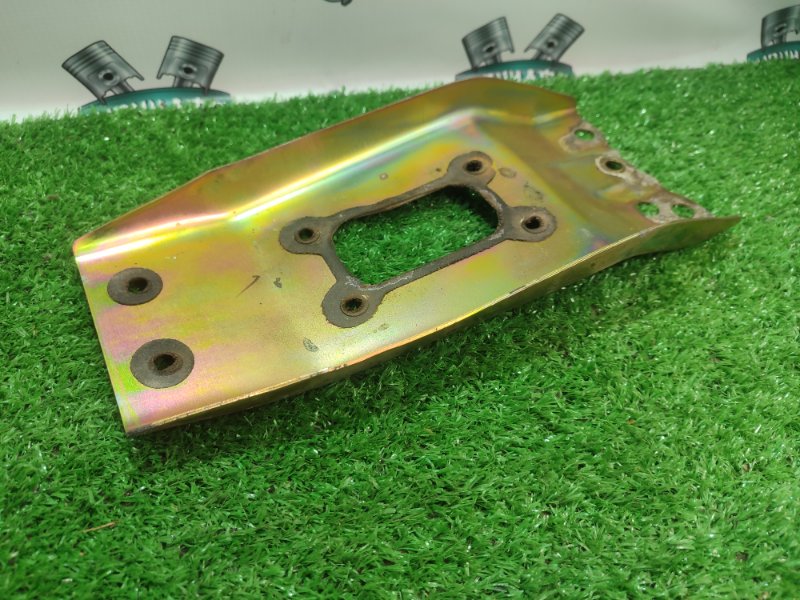 КРОНШТЕЙН Toyota Carina 1989 st170