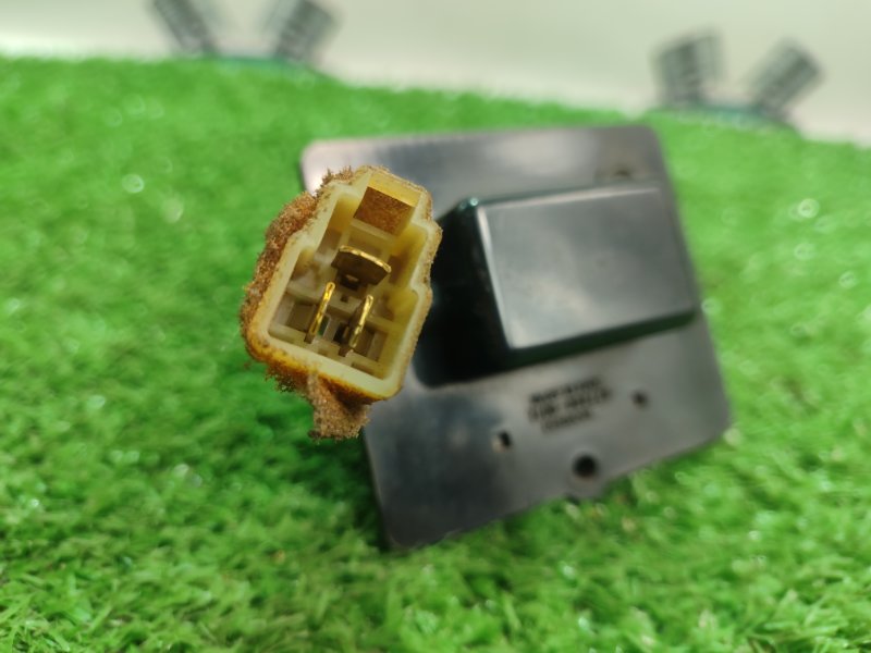 Реостат печки Toyota Carina 1989 st170