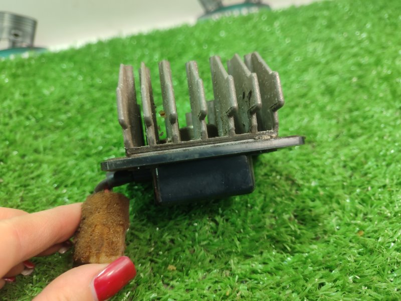 Реостат печки Toyota Carina 1989 st170