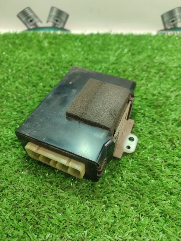 Блок управления климат-контролем Toyota Carina 1989 st170