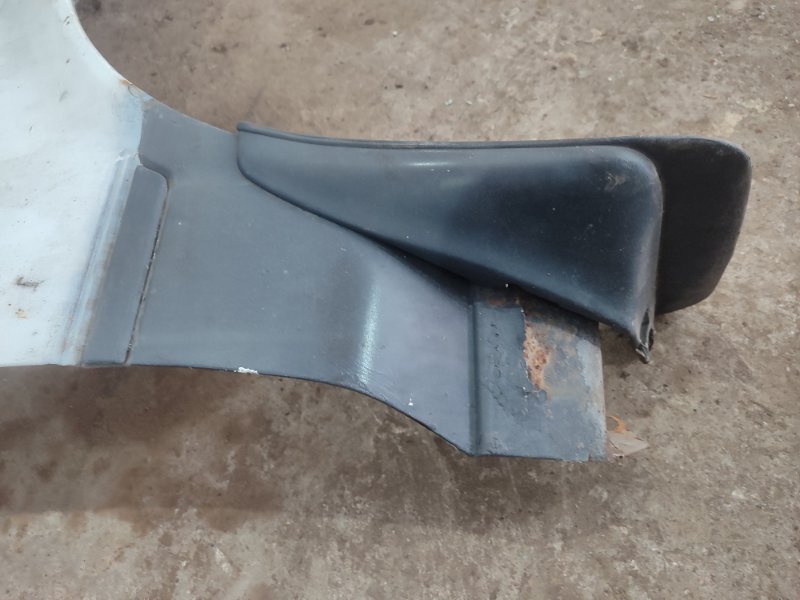 Крыло Toyota Carina 1989 st170