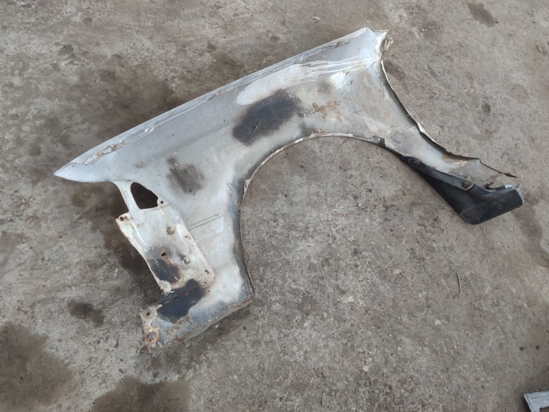 Крыло Toyota Carina 1989 st170