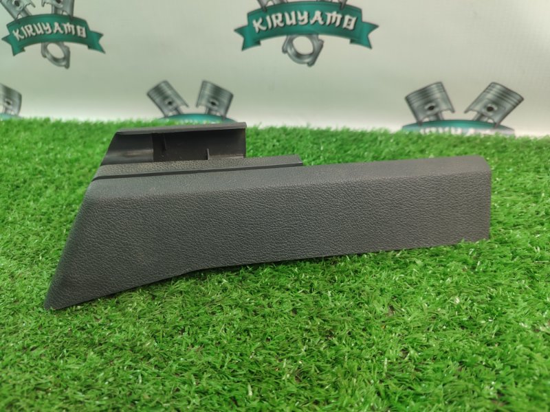 Заглушка крепления сиденья Volkswagen Touareg