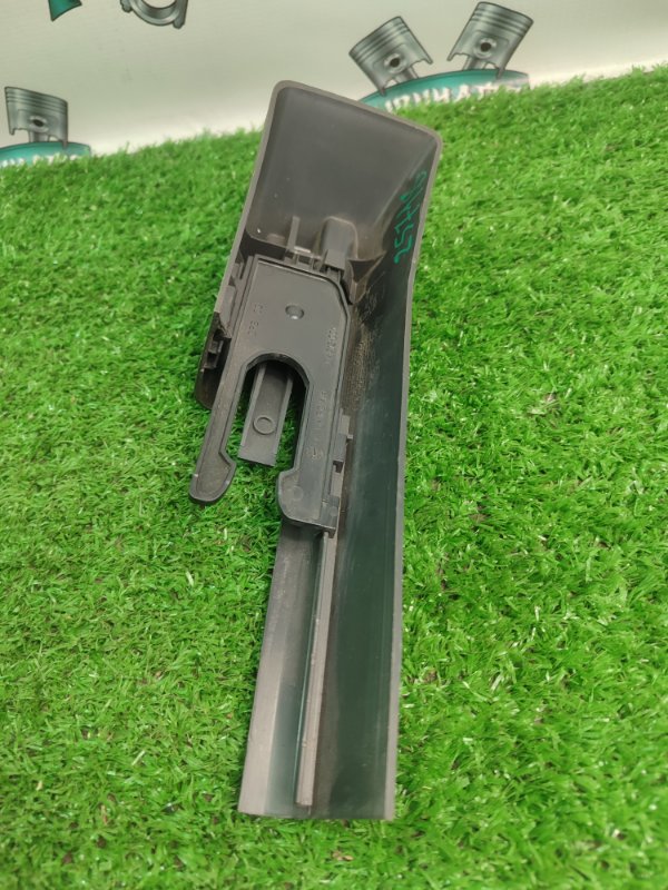 Заглушка крепления сиденья Volkswagen Touareg