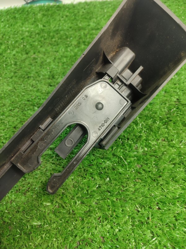 Заглушка крепления сиденья Volkswagen Touareg