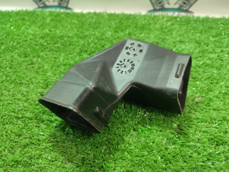 Воздуховод салона Volkswagen Touareg