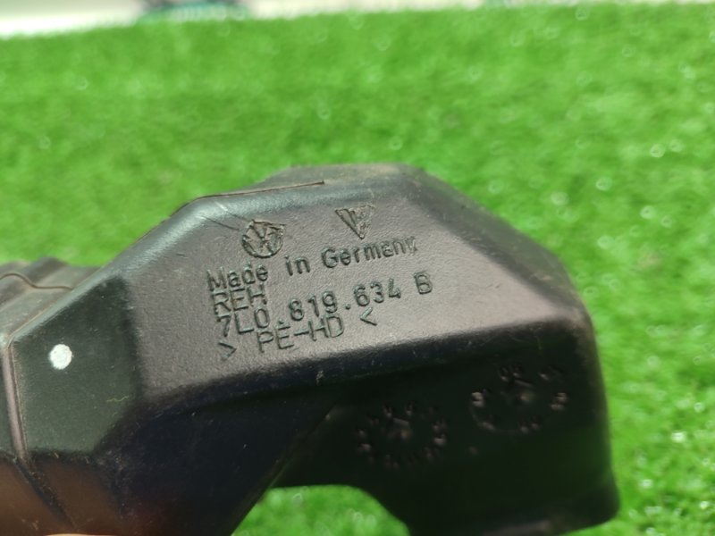 Воздуховод салона Volkswagen Touareg